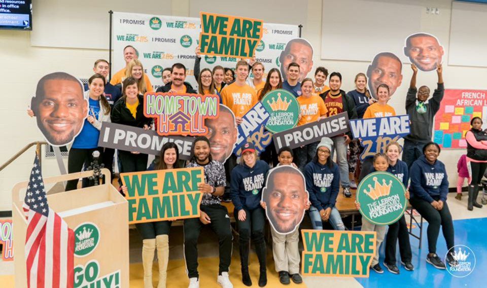 jpmorgan's tweet image. Congrats @LJFamFoundation, @KingJames and @IPROMISESchool! From the start at #CodeForGood in Columbus, to $JPM technologists building a platform for your students, we're excited to support you every step of the way.