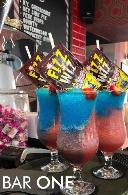 Can’t decide what to order? Ask for a Bubble-berry Daiquiri – it’s half bubblegum, half strawberry 

#ThisWeekendOnly #Inverness #welovecocktails #FriYAY