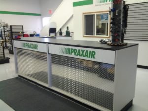 DisplayMaxRon's tweet image. An attractive sales counter that makes products readily-available is one of the best motivators for impulse purchase at gas stations. From single-piece fixtures to modular systems, our team at DisplayMax Fixtures can help gas station owners convert
htt...