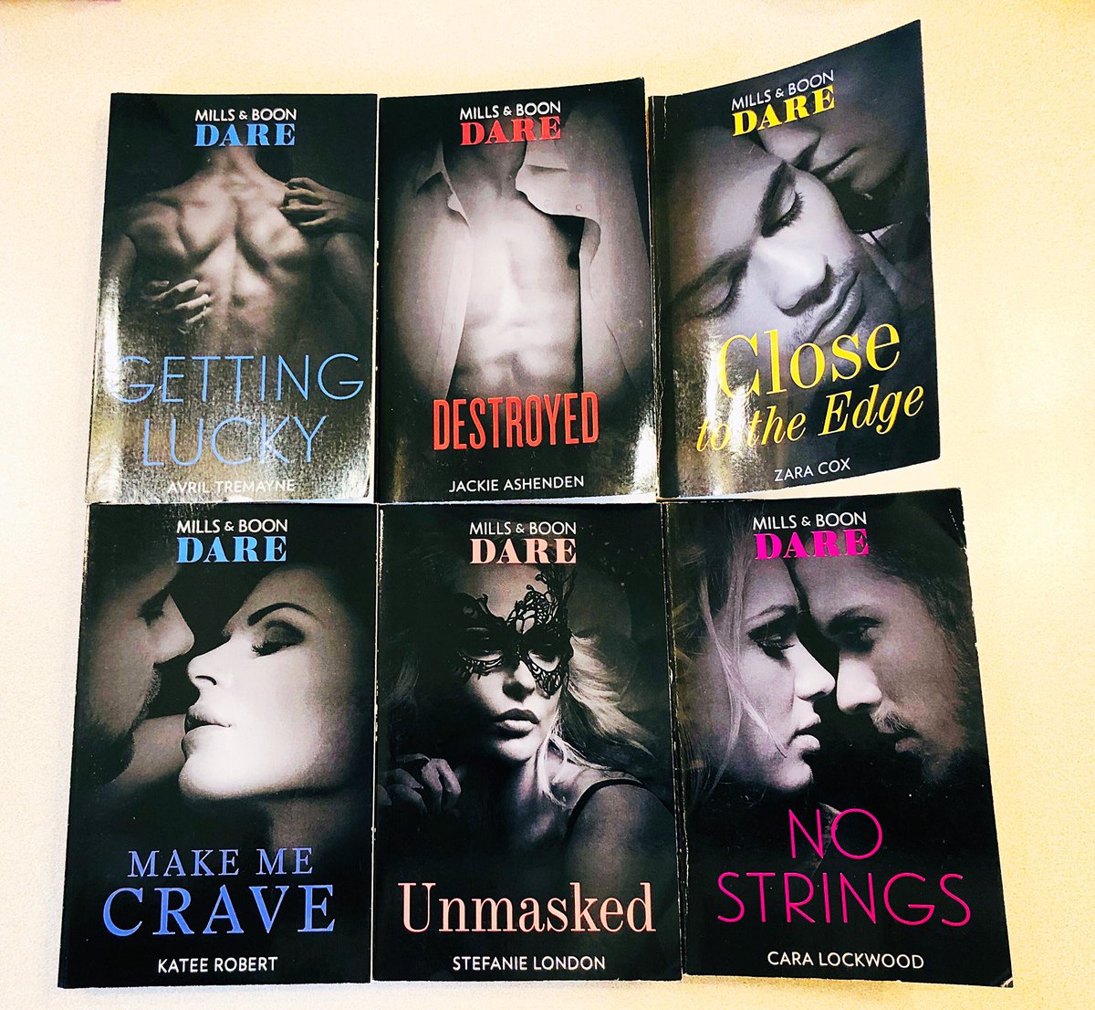 megancrane's tweet image. I picked up these beauties at #RWA18 and am thoroughly enjoying reading my way through Harlequin’s hottest line yet! 🔥🔥🔥 #HarlequinDare @HarlequinBooks