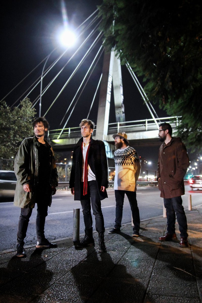 A una semana de presentar ANIMALES en vivo.
Nervios, certezas, felicidad, un equipo sólido, un trabajo bien hecho.
Viernes 10 de agosto Teatro San Ginés. Entradas en daleticket.cl.