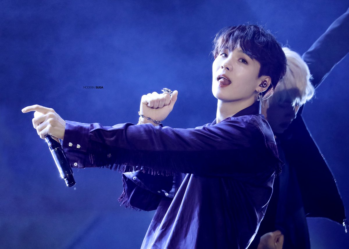 RecmRoom's tweet photo. 180622 lotte
© @ModernSuga309 https://t.co/4kQZeUU7r2