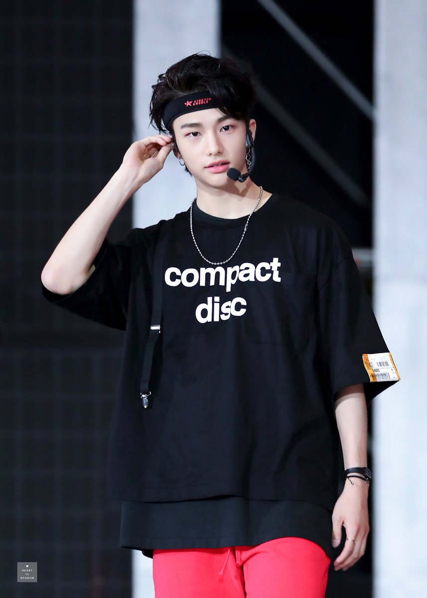 HEART TO HYUNJIN tweet media