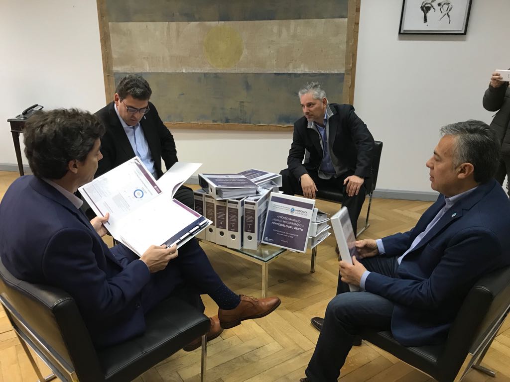 alfredocornejo's tweet photo. Hoy entregamos el proyecto definitivo de Portezuelo del Viento. Ahora resta que se llame a licitación y se adjudique https://t.co/Pq4Kpnh9gu