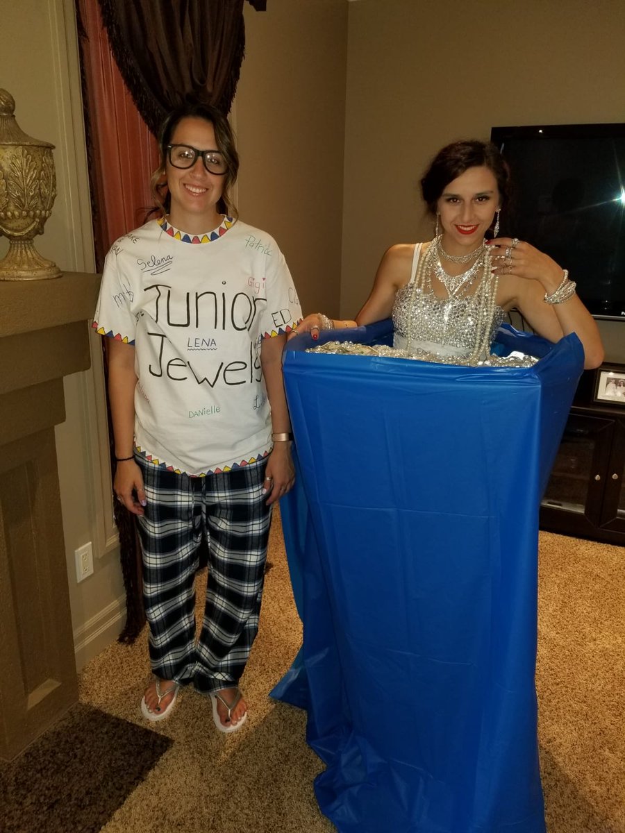 DaniSilvestri's tweet photo. I think we're #readyforit @taylorswift13 @taylornation13 thoughts?! #repTourToronto #reputationstatiumtour #taylornation https://t.co/AjZ6e2NqcK