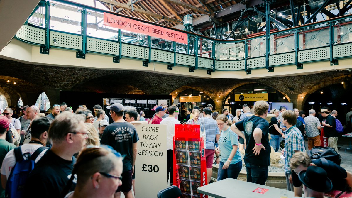 KatCiemiegaArt's tweet photo. People enjoying themselves a lot today at the @LCBFestival in @TobaccoDockLon with 60+ international breweries, food and talks on the industry. @weare_BEER @QueerBeerBrewCo #craftbeer #craftbeerfestival #LCBF2018 #eventdocumentary https://t.co/MiwhqNS6Ob