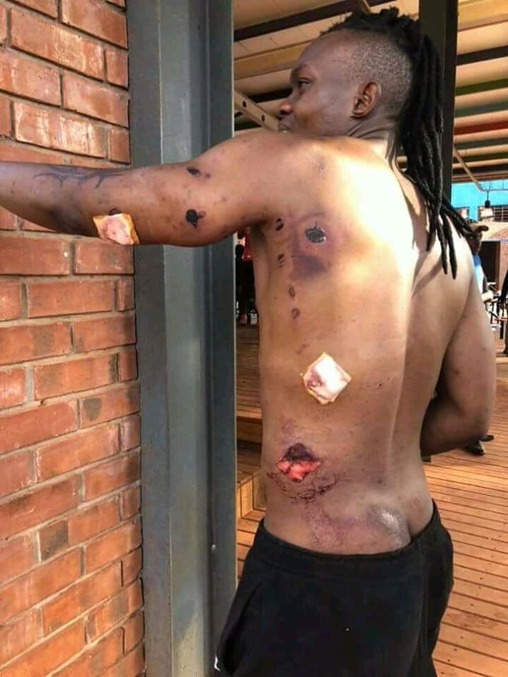Ndi_Muvenda_'s tweet photo. #225Reloaded
#UnivenStrike
#sabcnews https://t.co/sMuKRvZfPy