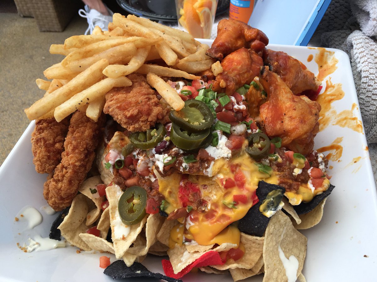 WillBrinson's tweet image. Nachos are great but nachos with chicken wings and French fries are better. #OSx10