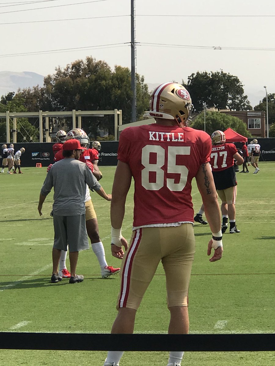 49er911's tweet photo. #trainingcamp2018 #49ers @49ers Thanks @BournePoly11 for taking time for my son!! https://t.co/buOb3ZwqKN