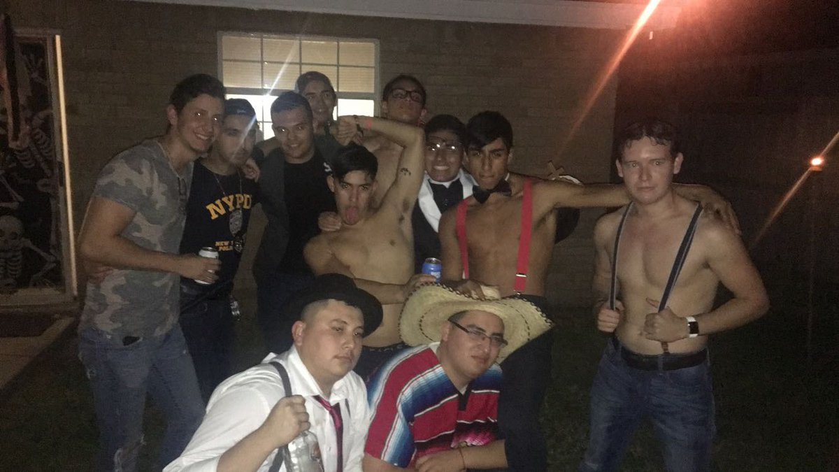 ImFaithful19's tweet photo. Tb to last years Halloween😈 https://t.co/G0CB0M6i7e