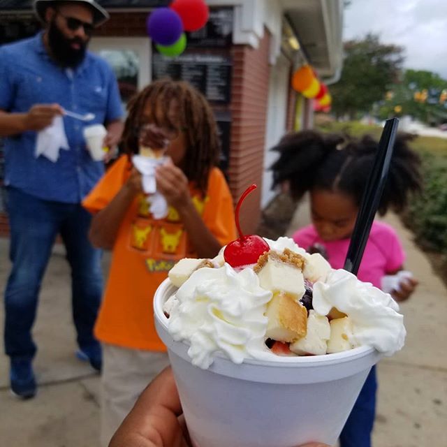 simplysimsFam's tweet photo. I wouldn't trade days like this for anything. #SimplySims https://t.co/Ef0q7iDGKp https://t.co/Osr1rELMSP