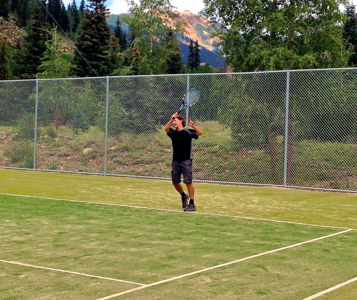 KJtheTennisPro's tweet photo. #FlashbackFriday to 2013 with KJ playing tennis on grass courts in Silverton Colorado at elevation 9,300 feet....almost two miles high 🎾🎾 #KJtheTennisPro #whereIplay #grasscourts #grasscourttennis #Silverton #Colorado #besttenniscourt #tenniscourtwithaview https://t.co/bdnMrXtAhZ