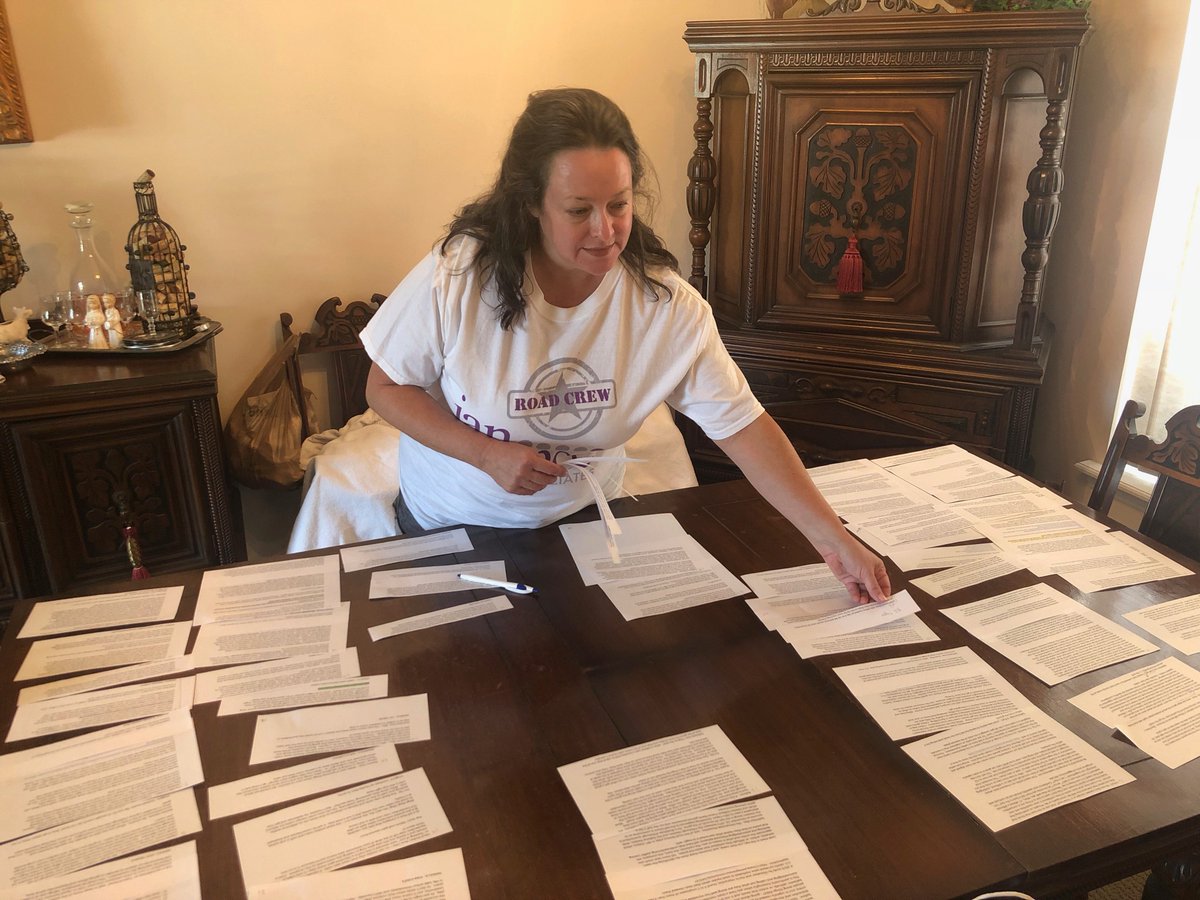 JanHSpence's tweet photo. Isnโt this what dining room tables are for - laying out and arranging the 52 tips of your upcoming book? #futureauthor #workinprogress #bookprep https://t.co/wIPEVfHFqb