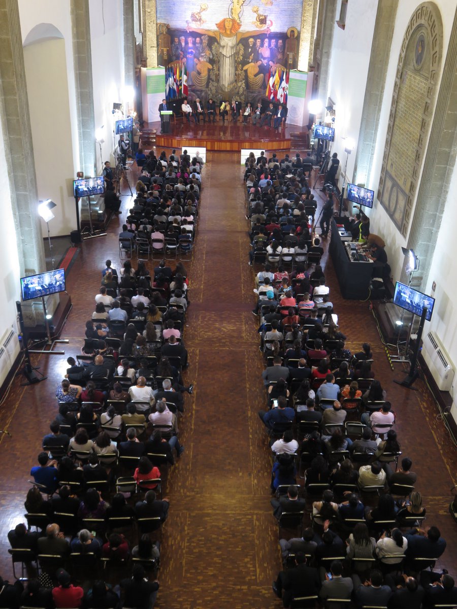 Sylvia_OrtegaS's tweet photo. Gracias a los jóvenes y a sus familias, por aceptar la invitación de la #SEMS, para participar en la Ceremonia de Bienvenida a los nuevos integrantes de la #EMS. Mi gratitud por su entusiasmo, su ánimo y, en particular, por su atención. Siempre son bienvenidos a la @SEP_mx https://t.co/ly40SLmvAf