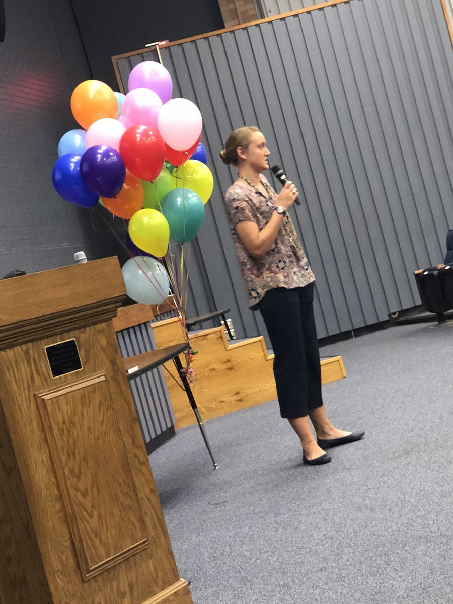 SwishMom313's tweet photo. 2018’s ROOKIE OF THE YEAR stands before our new teachers with lots of encouragement &amp; inspiration. @GCarrabine @BryanISDSup https://t.co/tDgjCgu2DN