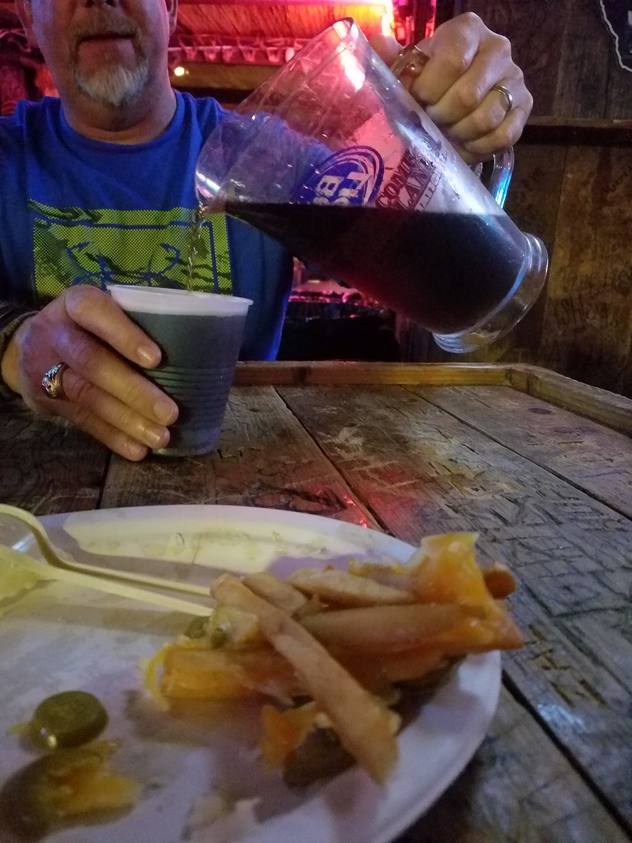 thedixiechicken's tweet photo. Any night with #TFries and a #PitcherOfBeer is a great night! https://t.co/mRhOGavd7h