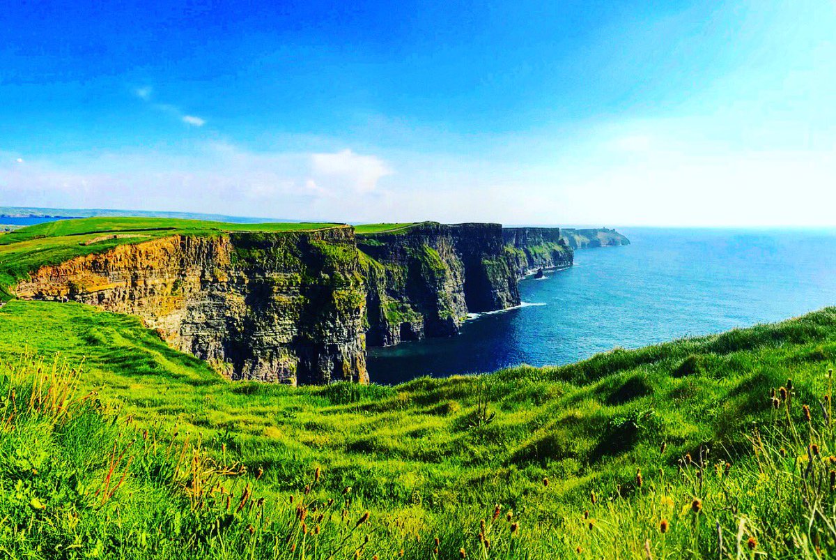 PassportFinds's tweet photo. There are gorgeous #sea cliffs throughout the world. Cliffs of #Moher in County Clare, #Ireland is one of them. It is no wonder directors for movies such as: #HarryPotter and the Half-Blood Prince had scenes filmed here. #tourismireland #worldtravel #irelandadventures https://t.co/eWUySRtfku