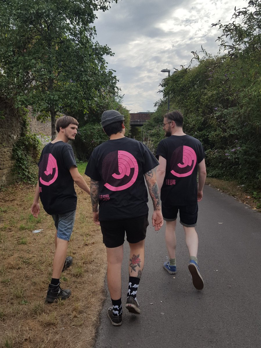 GoodChemBrew's tweet photo. Phew what a night! Cheers to everyone who came down to GCHQ to celebrate #ROARPOWER in can technology π»π€πΌππ
The coolest man in town took away a 4-pack & a shirt - absolute legend, Roy!
And we're doing it all again tomorrow, 2-7! π»βοΈπππ€πΌ https://t.co/PbExZpJFKk