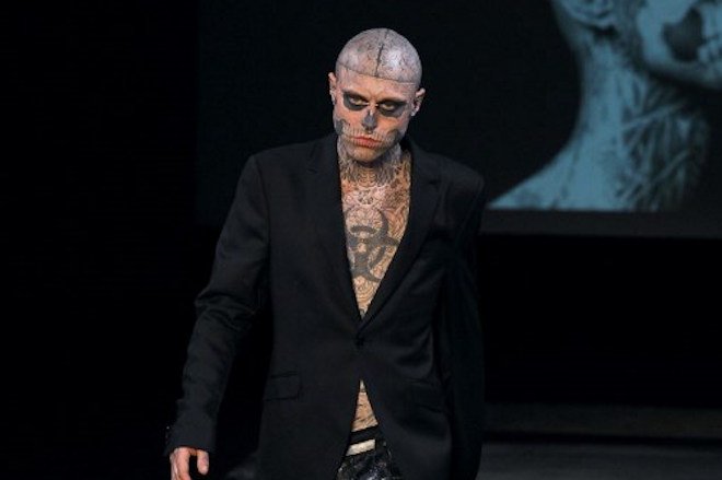 Guatevision_tv's tweet photo. VIDEO: El modelo canadiense Zombie Boy se suicidó a los 32 años - https://t.co/RTPcJM87Iu https://t.co/j4rWSwDpVt