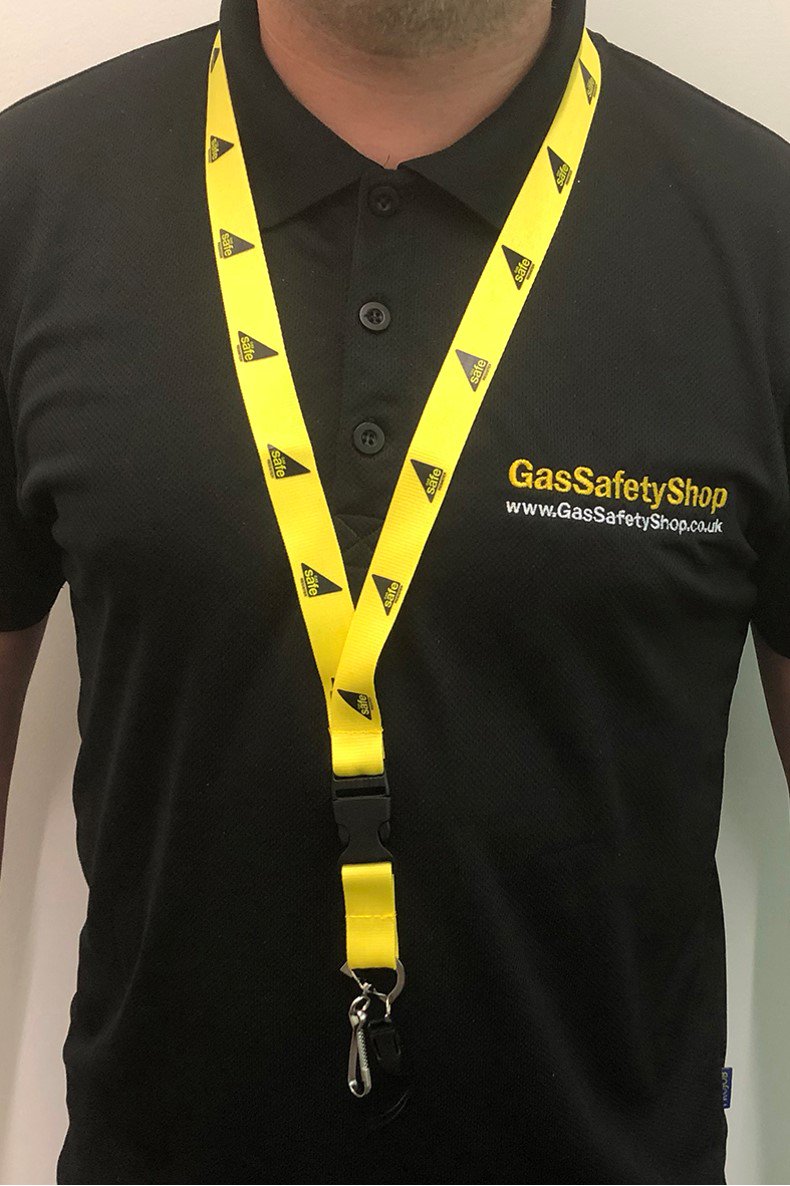 Gas_Safety_Shop's tweet photo. 🔥 #FreebieFriday 🔥
👷🏽♀️Up for grabs we have 5x gas Safe branded lanyards👷🏼♂️
For your chance to win please
Follow @Gas_Safety_Shop & @G_S_Insurance
Like & retweet this post👍🏻
#Regardthecard #GSW18 #GasEngineers #blackandyellow
#landyard
https://t.co/y5zkEfHDoh https://t.co/CdpNDZOyn1