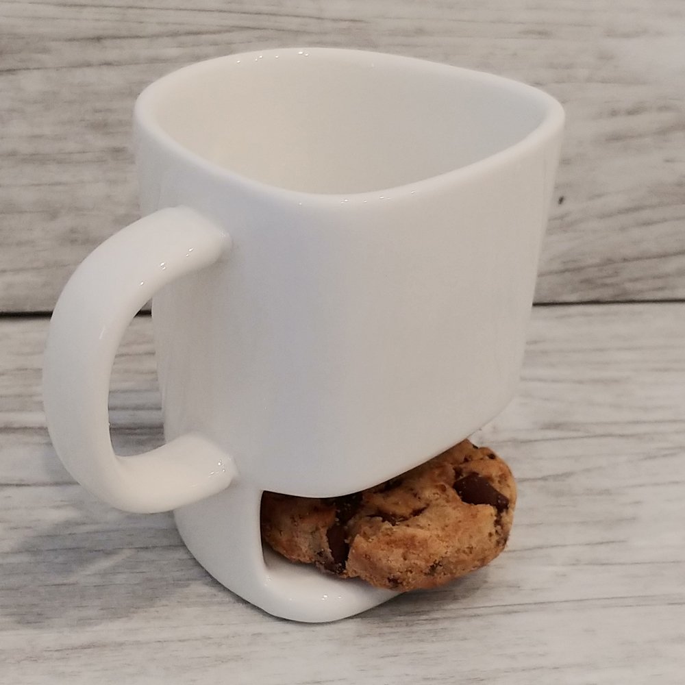 sewforless's tweet image. We found Santa's favorite hot cocoa mug.  sew.news/SantasFav #monogrameverything #sewforless #nottooearly #loveChristmas