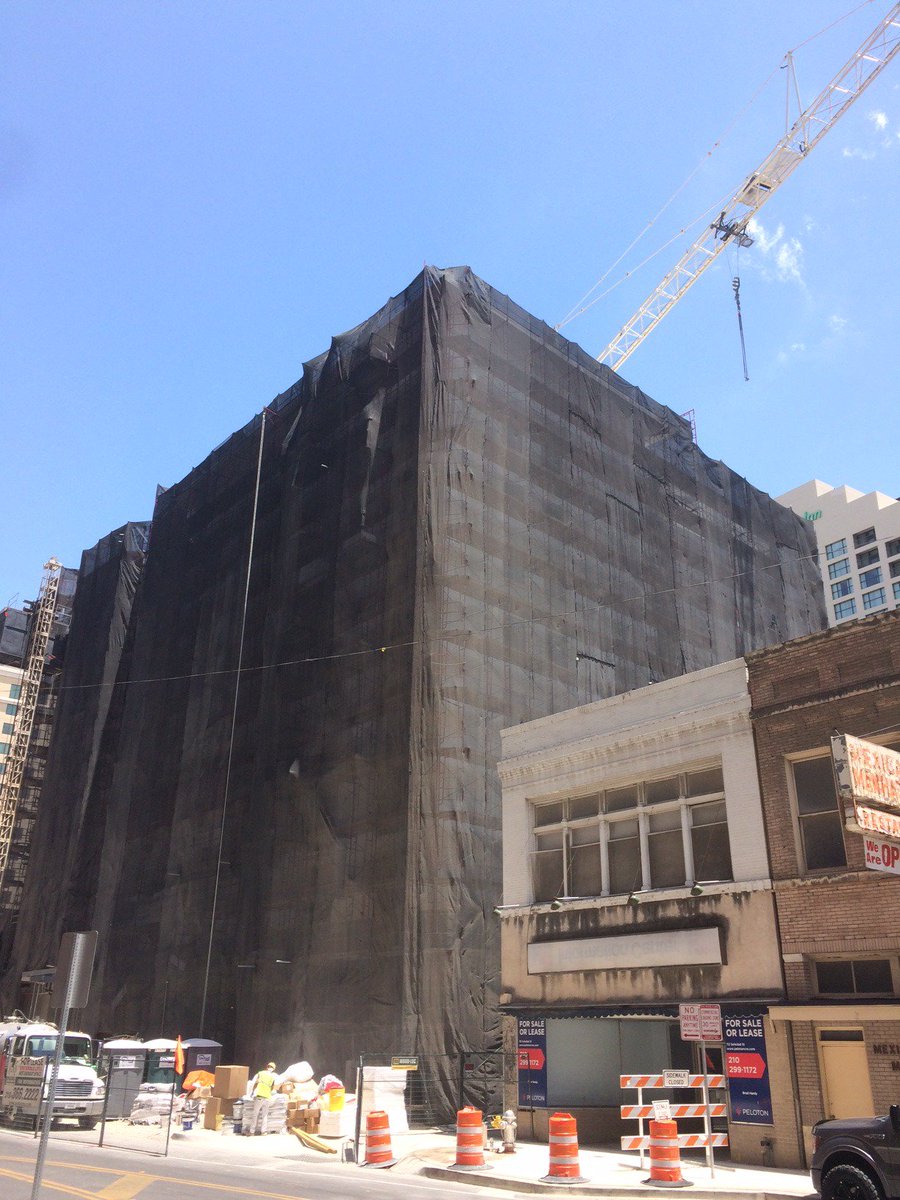 rgasatx's tweet photo. You can't go anywhere in #SanAntonio w/o seeing #realestate development happening in every direction -- #downtown, the suburbs, EVERYWHERE! These projects keep 130,000 people working, generate tons of property taxes to fund crucial services, and provide great places to work/play. https://t.co/xHTUMk1byz