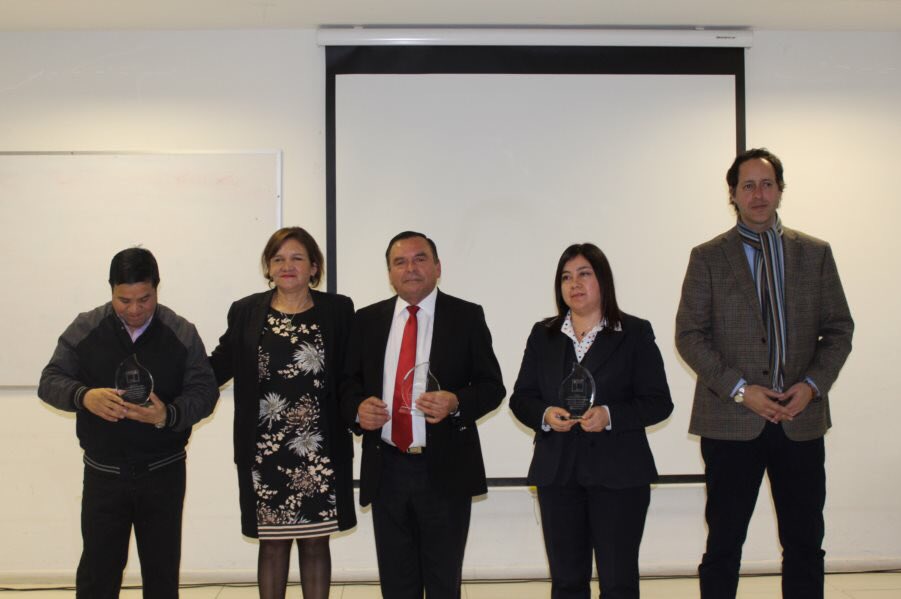 SSBiobio's tweet photo. Con reconocimiento a funcionarios con 20, 25 y 30 años de servicio, celebramos nuestro 39 aniversario junto a autoridades y funcionarios. https://t.co/ifHv10VgNG