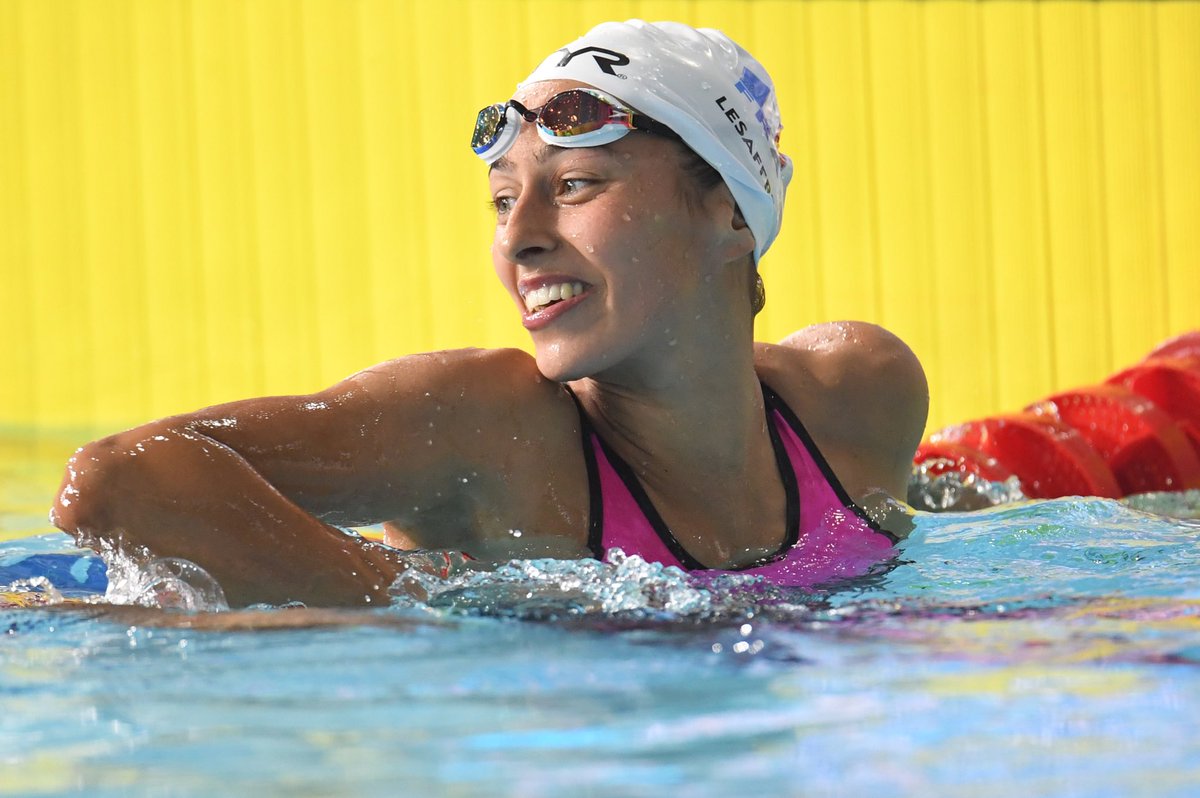 FFNatation's tweet photo. Première médaille pour la France ! 
Fantine LESAFFRE ouvre le compteur en décrochant le titre en finale du 400m 4 nages en 4:34.17. Elle bat le record de France qu’elle avait déjà fait en série ce matin ! Ovation pour notre nouvelle championne d’Europe 🇫🇷🎉👏🏼
#Glasgow2018 https://t.co/nYbrocku7p