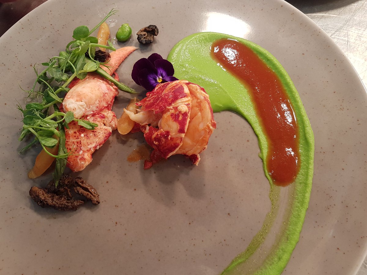 Chefvivianj's tweet photo. Something special. #Lobster #FridayFeeling #FridayMotivation #chef #cheflife #myfirstlove #HappyFriday #chefv #🇸🇱 https://t.co/1WsVJgLJW2