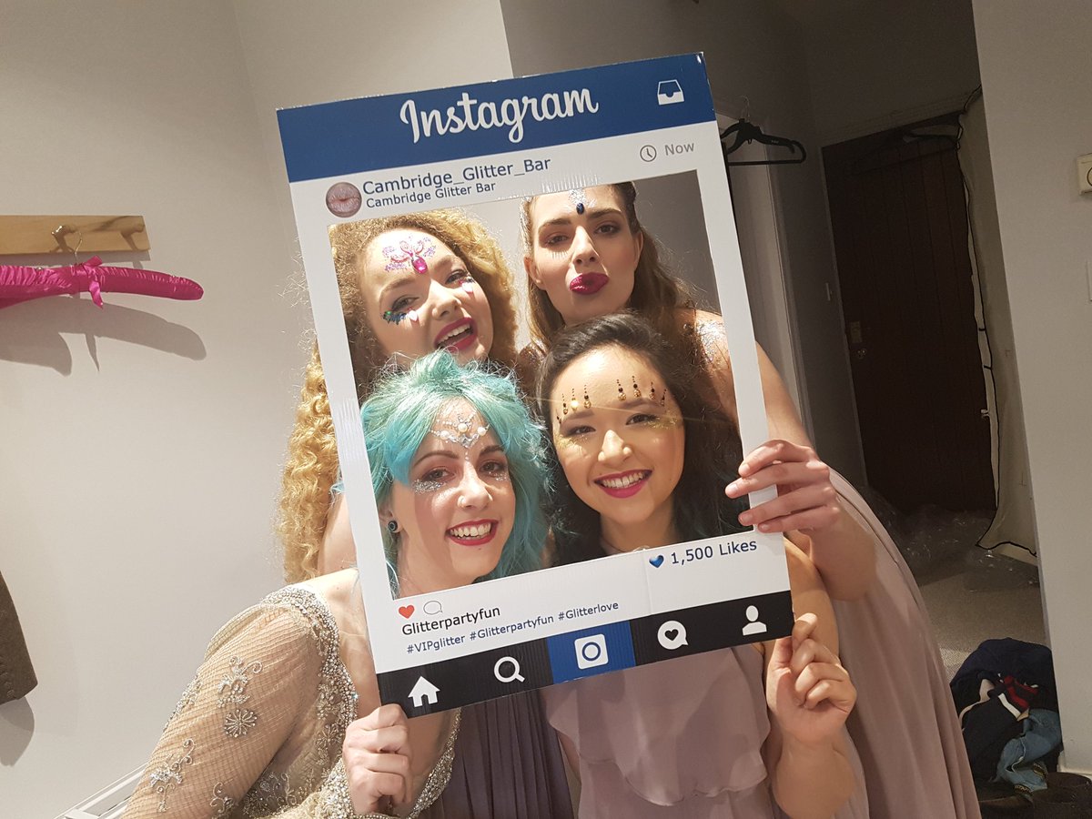 cglitterbar's tweet photo. Look at these girls, loving their festival glitter look #selfieboard #glitterparty #weddingfest #henfest #glitterbar https://t.co/cTvsB56I98