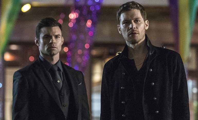 Clevver's tweet photo. What did you think of #TheOriginalsFinale? 'cause it seems like a LOT of fans aren't pleased https://t.co/mf5OT3AfCp https://t.co/mTwfVTZXaq