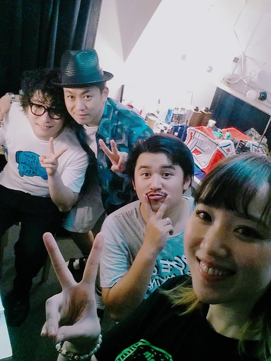 Djsbw32ucaacbbq