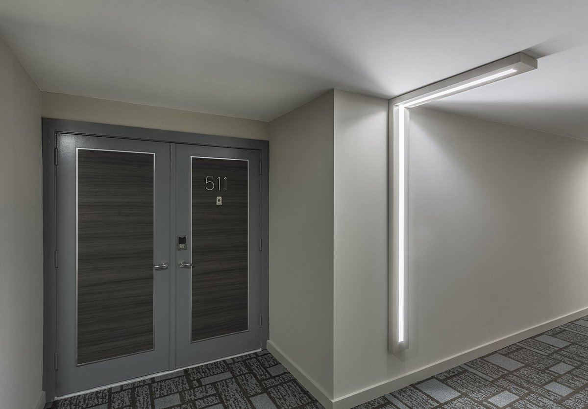 More views of our Boca Raton renovation #publicspace #bocaraton #bocaratonflorida #interiordesign #interiors #custommillwork  #amazinginteriors #contemporaryart #contemporarydesign #studio33interiors #harrymartinezstudio #interiorarchitecture #bocaratonmagazine #roskyimages