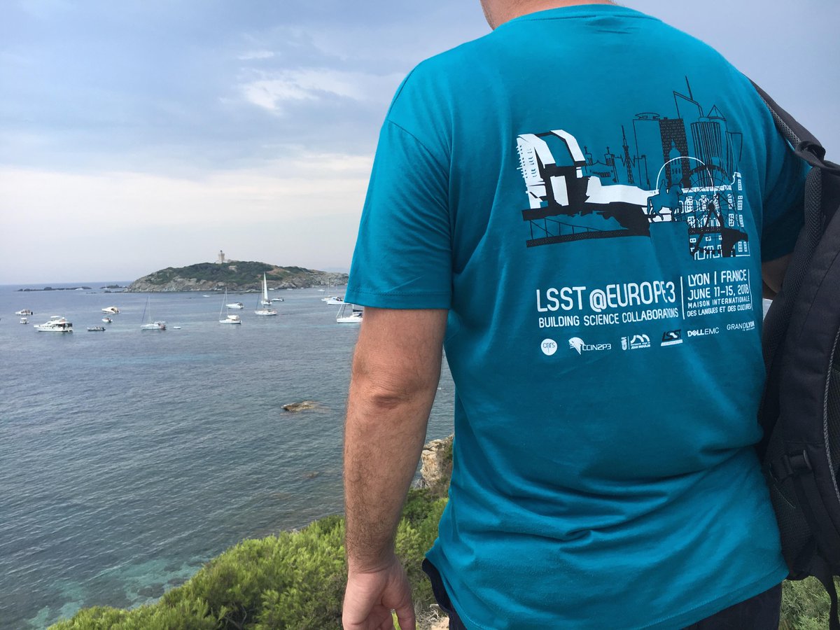 LSST_France's tweet photo. Benoit from @ccin2p3 demonstrates his support to @LSST even during his holidays in the south of France. What about you? Where do you wear your fabulous #LSSTEurope teeshirt? Send us your pictures @LSST_France! 😃 https://t.co/sv8sAk6c41