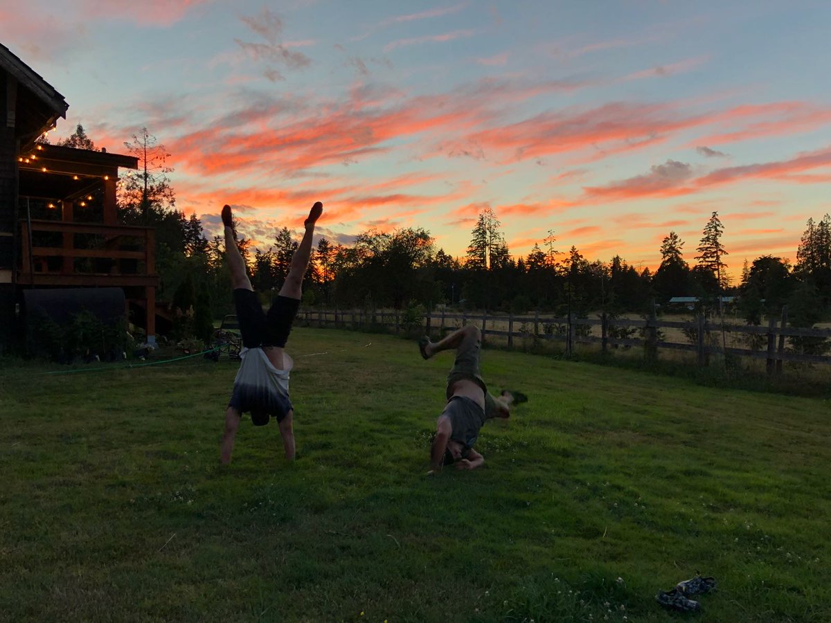 almostafarmBC's tweet photo. Who says our generation can't keep up with the young hip millennials!! #almostafarmbc #fml #hgtvcanada #handstand #sunset https://t.co/vgmcOKCXnb