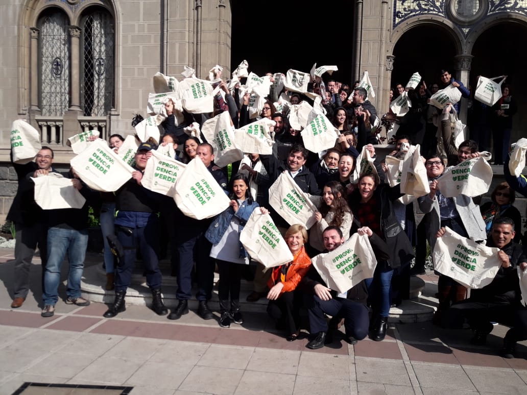 Muni_provi's tweet photo. ¡PROVIDENCIA DICE #CHAOBOLSASPLÁSTICAS! 👋🏻♻️ https://t.co/C3iQkBbaL9