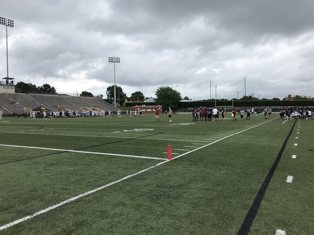 BSNSPORTS_SC's tweet photo. Rock Hill vs. Greenwood in scrimmage action at District III stadium. #TheHeartoftheGame https://t.co/JPB7nctKHr