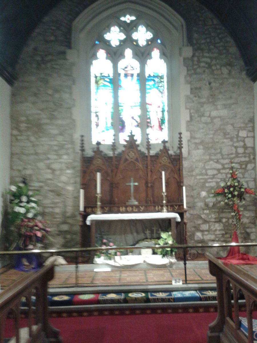 info_bymez's tweet photo. A pretty sight and smells of delight at St Mary Magdalene Church, St Clears. Warm welcome too https://t.co/vAVlxdBwrQ
