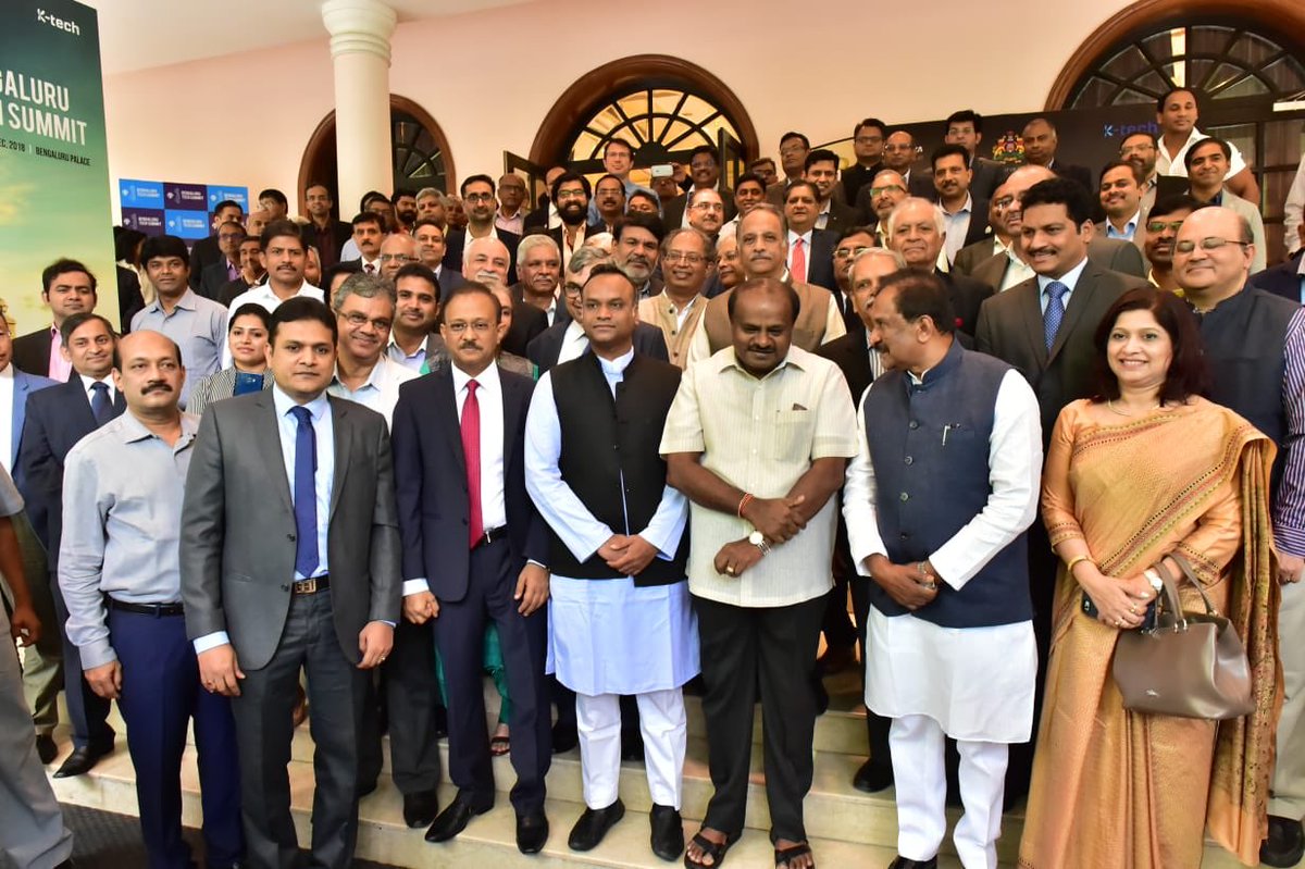 PriyankKharge's tweet photo. It was great to be amongst some of the finest minds of the industry today at the CM’s breakfast meet with our valued partners who have believed in Brand Karnataka &amp; helped us be the most progressive state in the country.  @CMofKarnataka @thekjgeorge @Gaurav_Gupta67 https://t.co/70w0bt9tts