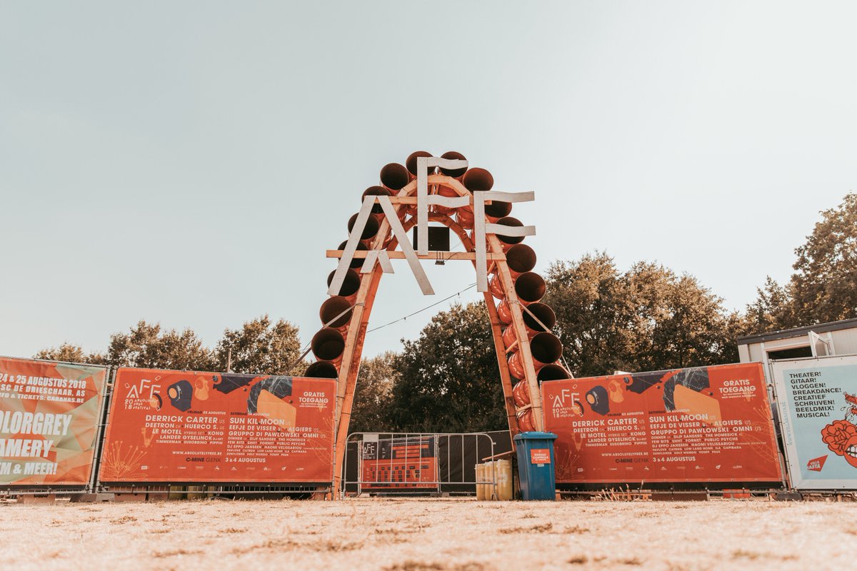 AFFGenk's tweet photo. 🙌 Wij zijn open, kom AFF! 🙌

De weide is open, de pils staat koud en de muziek klinkt goed. Kom je ook AFF?#AFF18 https://t.co/v96PpVEYzG