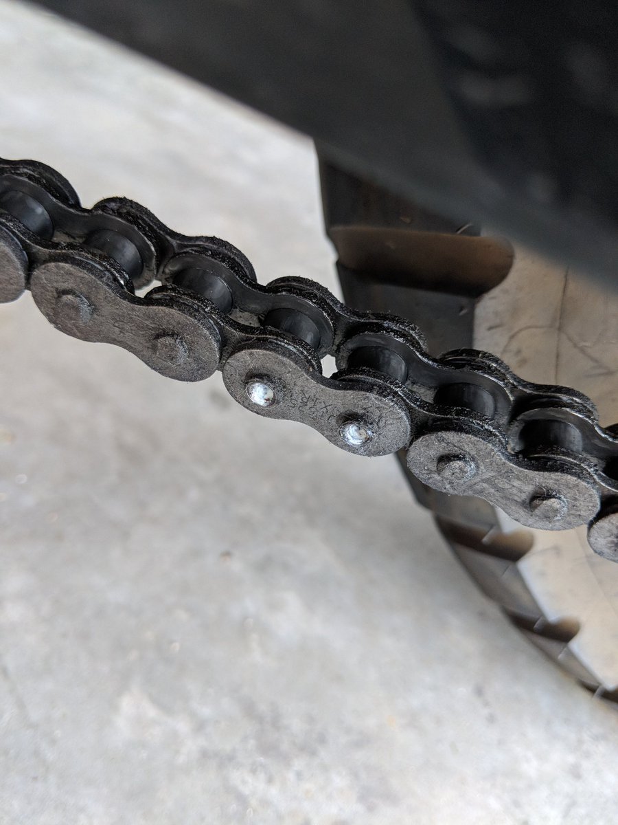 Jk_Jeffery's tweet photo. T4: 3rd from last pic - #Motorcycle chain to post to a forum asking if this meant the chain was gonna fail and kill me on the freeway. #DangerousFun #HITsm https://t.co/7FibPzZ3uK