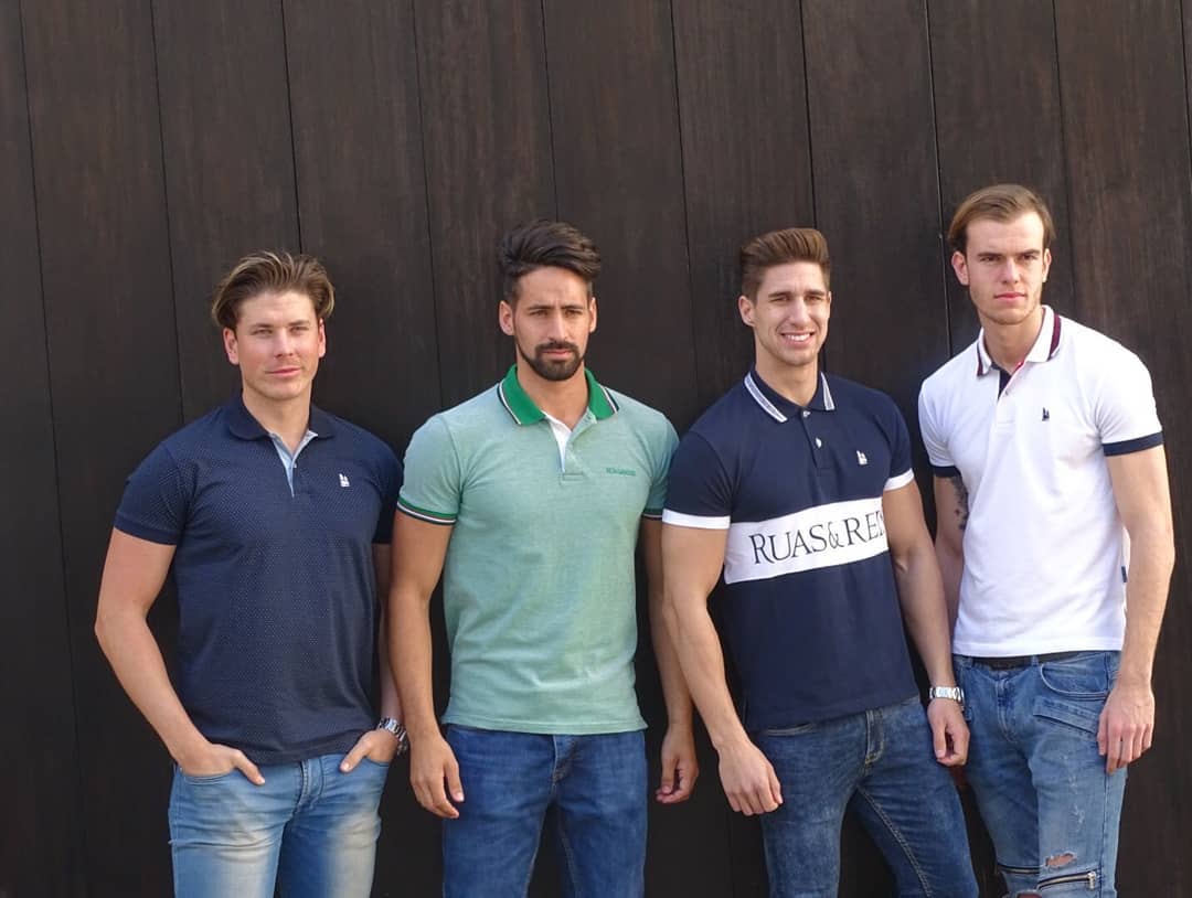 VogaGroup1's tweet photo. #Moda2018 #Hombres 
De jóvenes, nos inventamos distintos futuros para nosotros; de viejos, nos inventamos distinto pasado para los demás.#Moda2018 #photooftheday #VogaGroup #instamoda #Hombres #modafashion #Modelos #TalentoVoga #SolucionesIntegrales #Marketing #SomosVoga https://t.co/fCtvxZwUVx