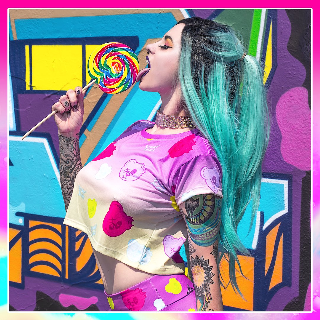 Londonedge's tweet photo. BE BOLD... BE BRAVE... wear @scummybears... and see them at #londonedge Las Vegas! #tradeshow #wholesaleclothing #lasvegas #alternative #fashion #bright #alternativegirl #buyers #girlboss #pooltradeshow #magictradeshow 🌈🌈🌈 https://t.co/AfXfxnAC7r