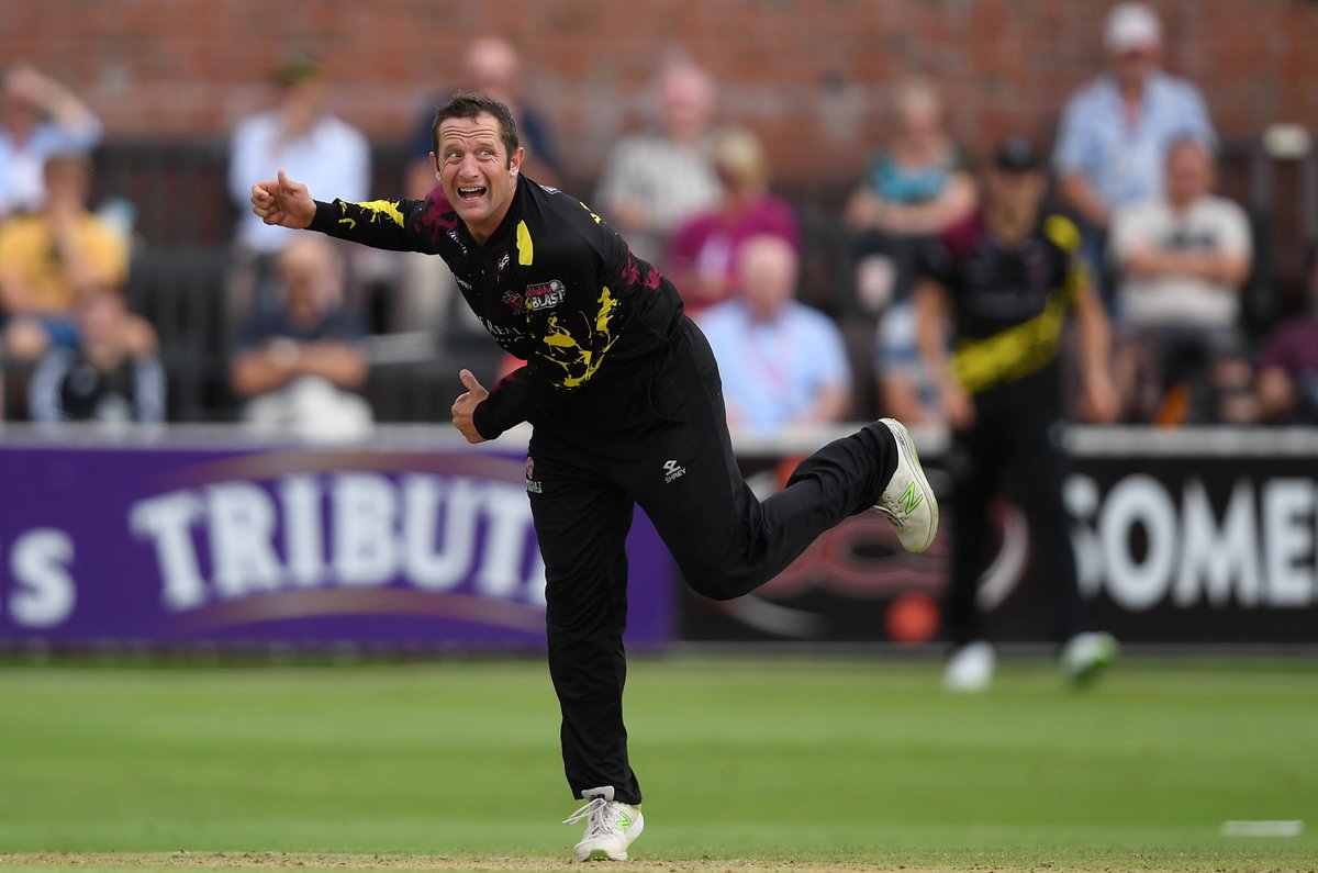SomersetCCC's tweet photo. Essex finish their 20 over innings at 135/9. Brilliant effort from the Somerset lads! 👏👏👏

#WeAreSOMERSET 
#SOMvESS https://t.co/IPvKR73X7c