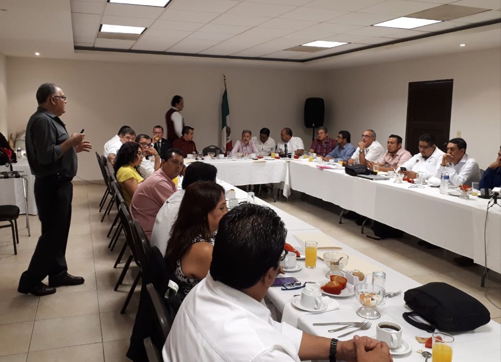 Muchas felicidades a Epicentro Sonora por celebrar su tercer aniversario informando con enfoque en la gestión integral de riesgos; único programa de radio en temas de protección civil. Que sigan los éxitos. ¡Enhorabuena!