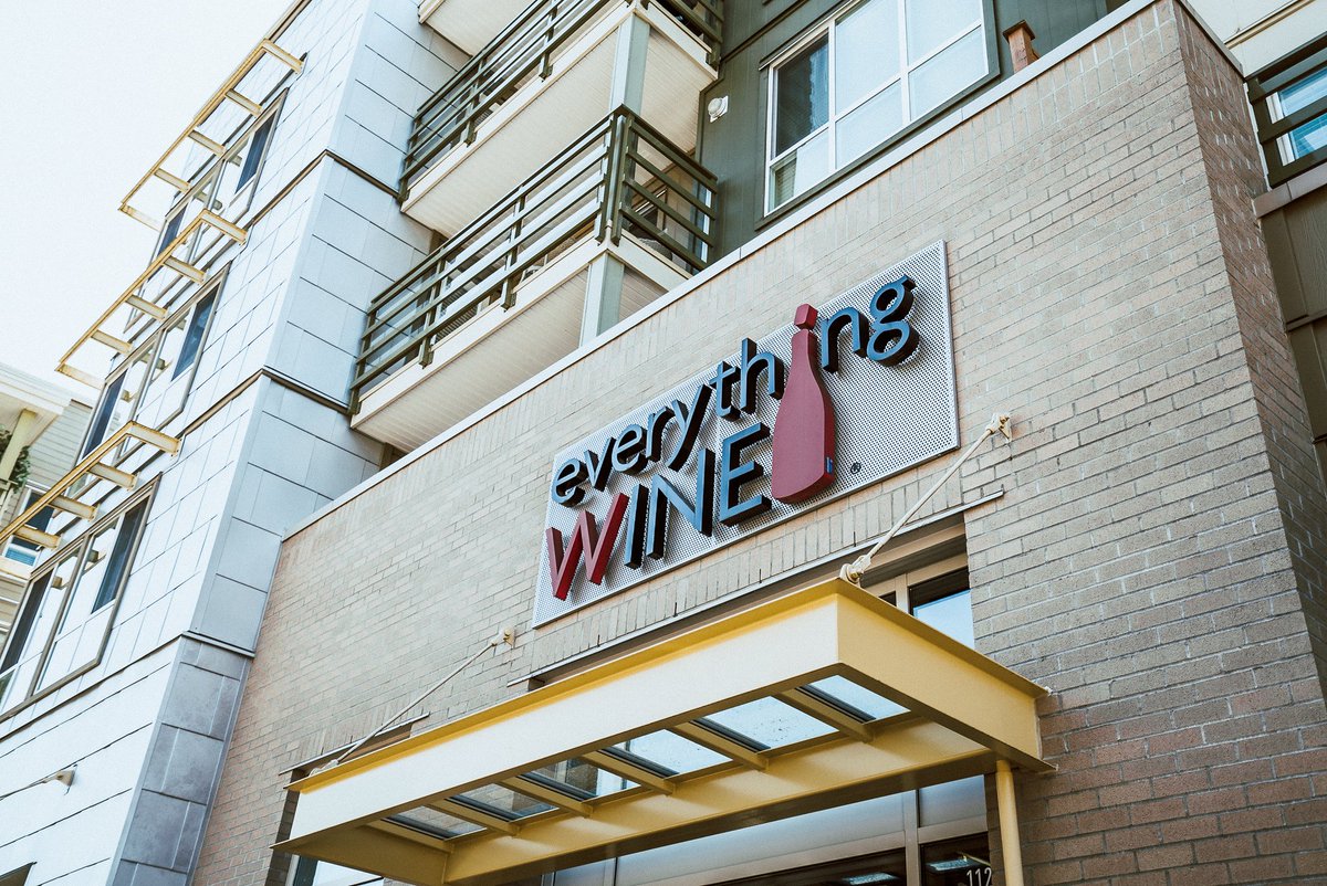 EWineBC's tweet photo. There's a lot to learn about wine—from varietals to vintages to regions, it's a lot of tasty information. 
Lucky for you, our South Surrey location is hosting an Intro to Wine course on Thursday, August 9th!
To book your tickets, call 604-542-2480. https://t.co/Gv13URSW05