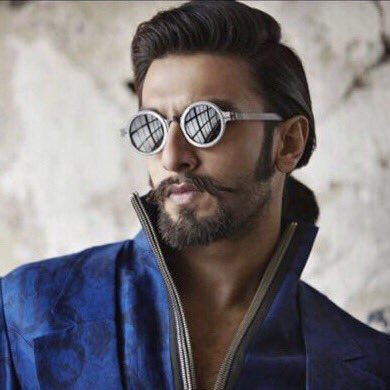 RanveerOfficial's tweet photo. 💋 https://t.co/NLSQu7pwEt