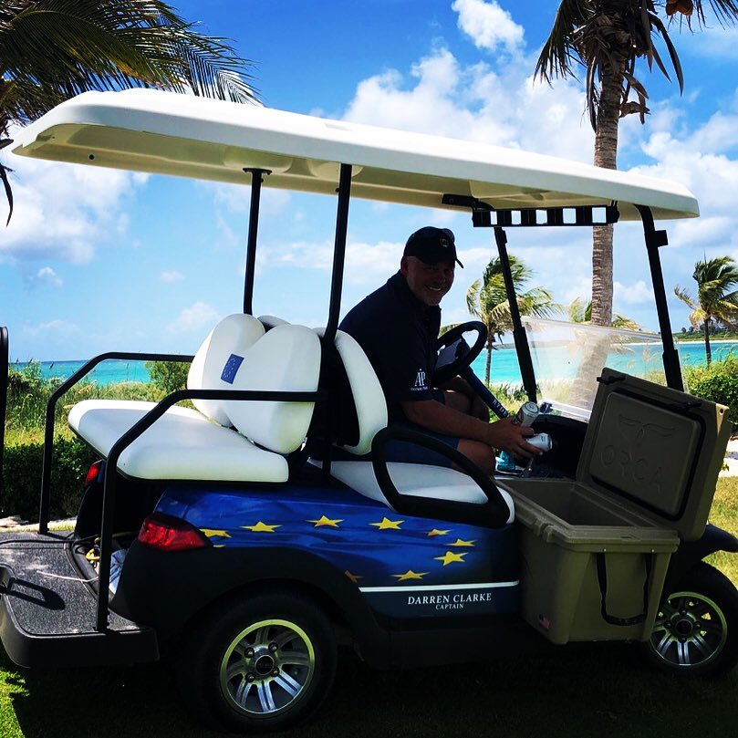 TheAbacoClub's tweet photo. Service with a smile, courtesy of @DarrenClarke60! Darren is serving up ice-cold Sands Beer at the #abacoclub Invitational today. ⛳️ https://t.co/n5SLFg5ABc