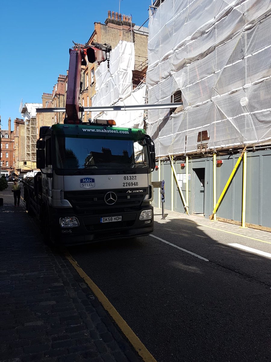 Precision crane operations 🏗😍