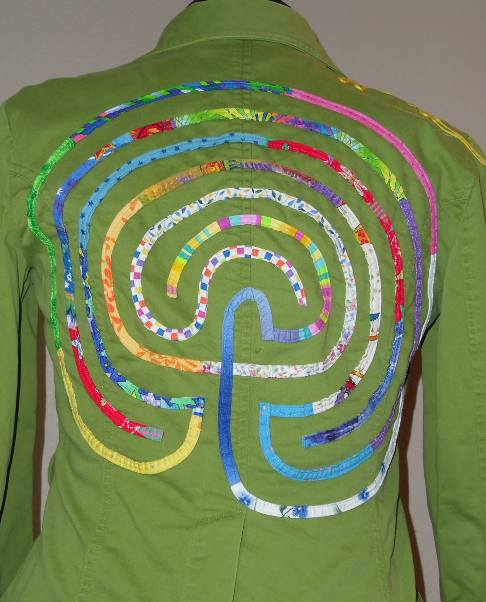 ScrapLadySharon's tweet photo. Then I noticed an old bright pink wool jacket hanging in the back of the closet. It also ‘asked’ to be transformed into a SoulShirt™. https://t.co/7m7Ow9eDnL https://t.co/Ezz4UTRYcJ